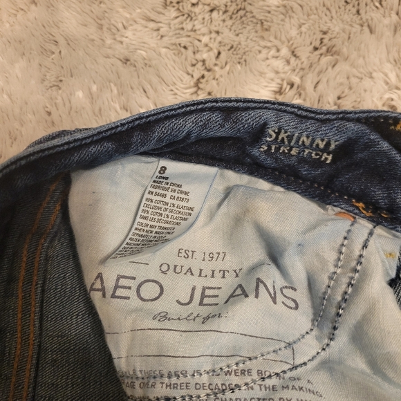 Women's size 8 American Eagle Outfitters Skinny Stretch Jeans - Picture 2 of 4